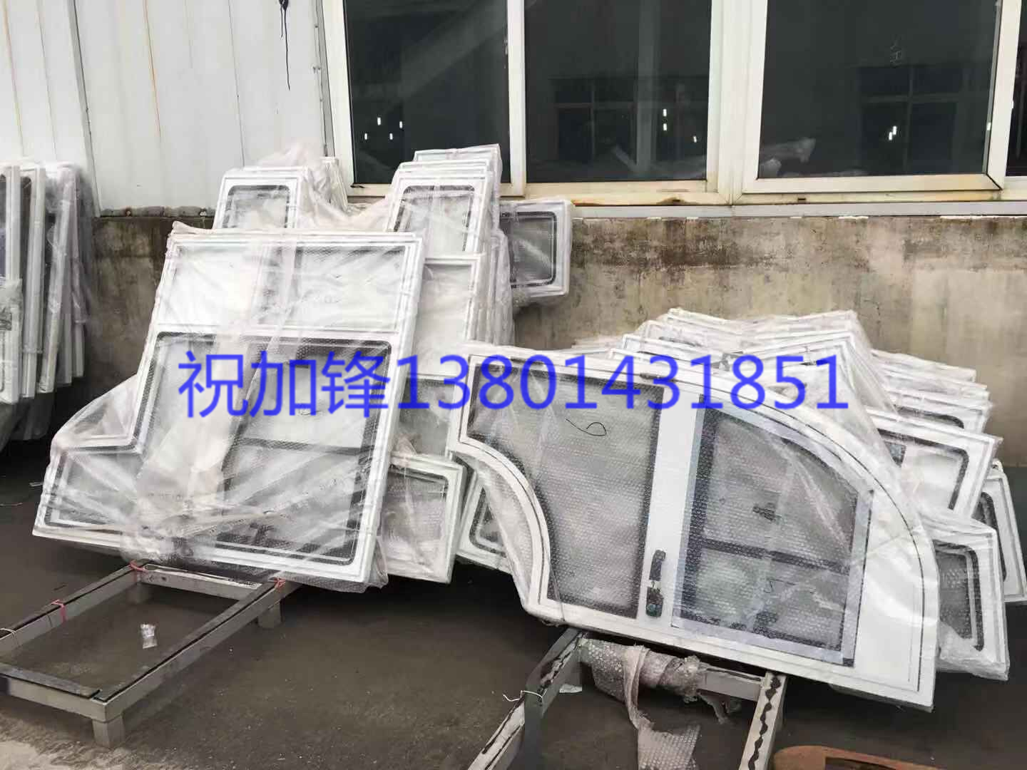 電動(dòng)車車門(mén)