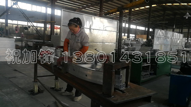 艙門(mén)車間內(nèi)景